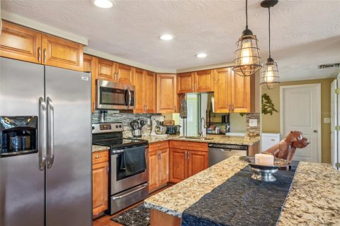 House in Holiday, Florida 3 bedrooms, 127.09 sq.m. № 1903127 - photo 7