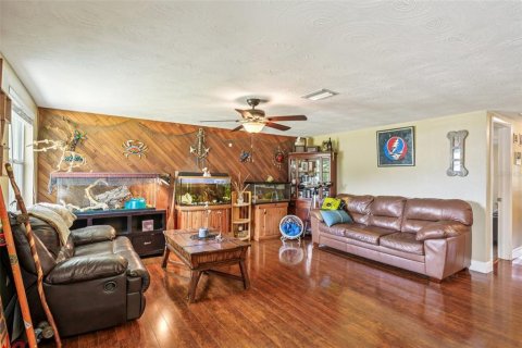 House in Holiday, Florida 3 bedrooms, 127.09 sq.m. № 1903127 - photo 2