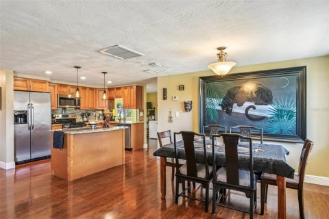 House in Holiday, Florida 3 bedrooms, 127.09 sq.m. № 1903127 - photo 5