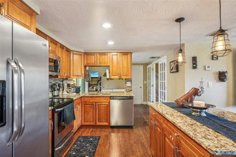 House in Holiday, Florida 3 bedrooms, 127.09 sq.m. № 1903127 - photo 9