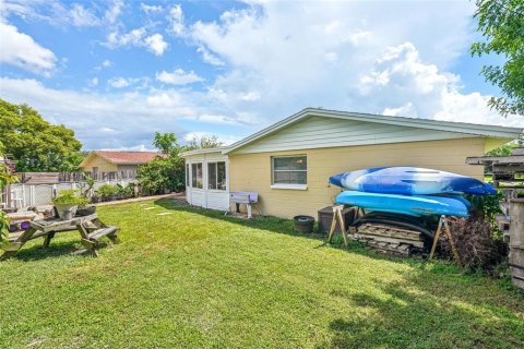 House in Holiday, Florida 3 bedrooms, 127.09 sq.m. № 1903127 - photo 25