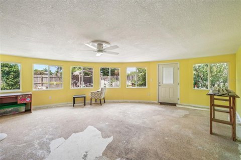 House in Holiday, Florida 3 bedrooms, 127.09 sq.m. № 1903127 - photo 18