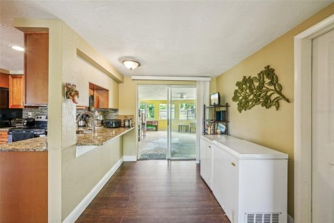 House in Holiday, Florida 3 bedrooms, 127.09 sq.m. № 1903127 - photo 10