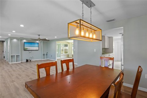 Casa en venta en Bradenton, Florida, 3 dormitorios, 157.47 m2 № 2294601 - foto 13
