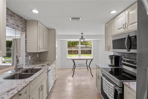 Casa en venta en Bradenton, Florida, 3 dormitorios, 157.47 m2 № 2294601 - foto 22