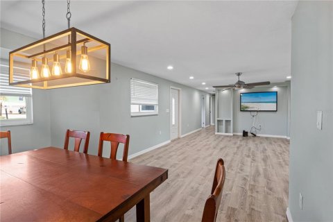 Casa en venta en Bradenton, Florida, 3 dormitorios, 157.47 m2 № 2294601 - foto 11