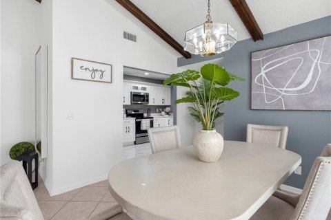 House in Tampa, Florida 4 bedrooms, 187.48 sq.m. № 1879312 - photo 10