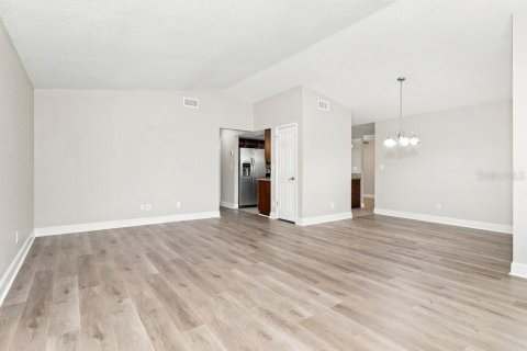 Villa ou maison à louer à New Port Richey, Floride: 3 chambres, 134.52 m2 № 2413570 - photo 4