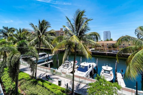 Condo in Aventura, Florida, 3 bedrooms  № 1934118 - photo 1