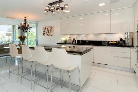 Condo in Aventura, Florida, 3 bedrooms  № 1934118 - photo 14