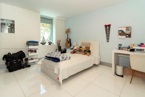 Condo in Aventura, Florida, 3 bedrooms  № 1934118 - photo 25