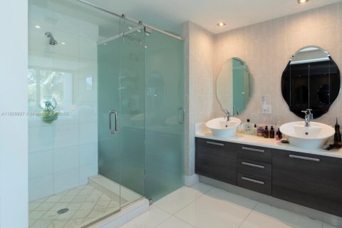 Condo in Aventura, Florida, 3 bedrooms  № 1934118 - photo 21