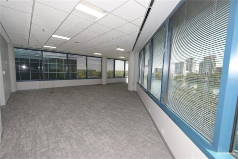 Propiedad comercial en alquiler en Orlando, Florida, 22498.51 m2 № 1648504 - foto 17