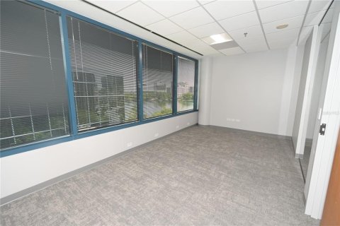 Propiedad comercial en alquiler en Orlando, Florida, 22498.51 m2 № 1648504 - foto 21