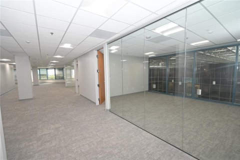 Propiedad comercial en alquiler en Orlando, Florida, 22498.51 m2 № 1648504 - foto 9