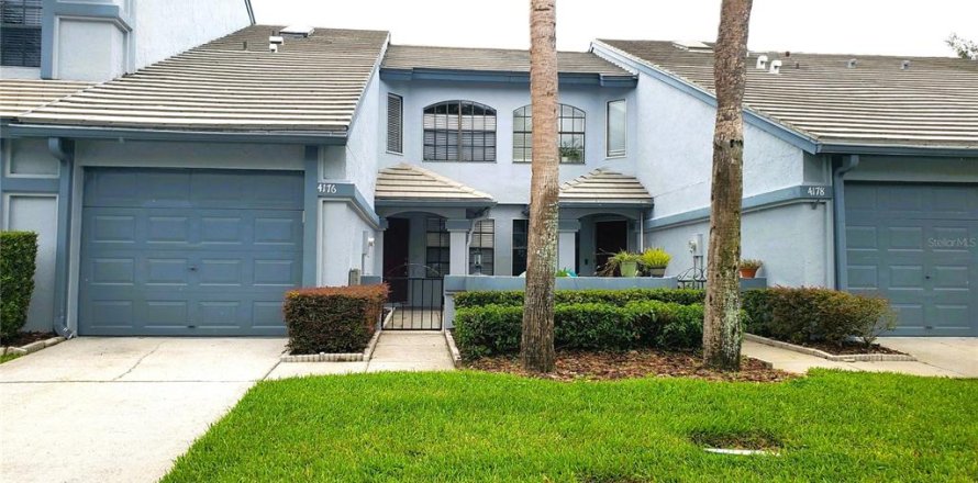 Adosado en Tampa, Florida 2 dormitorios, 139.54 m2 № 2209066