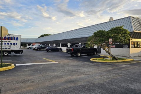 Commercial property in Sunrise, Florida № 1859886 - photo 5