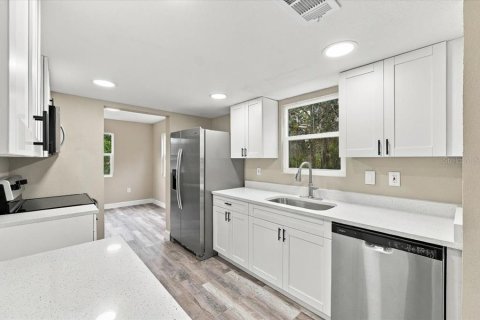 House in Babson Park, Florida 3 bedrooms, 147.06 sq.m. № 2394276 - photo 30