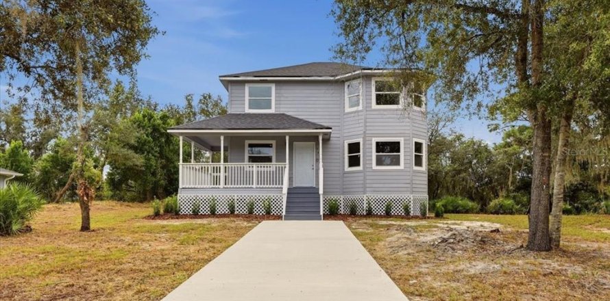 House in Babson Park, Florida 3 bedrooms, 147.06 sq.m. № 2394276