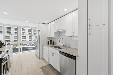 Condominio en venta en Fort Lauderdale, Florida, 2 dormitorios, 139.35 m2 № 2242586 - foto 14