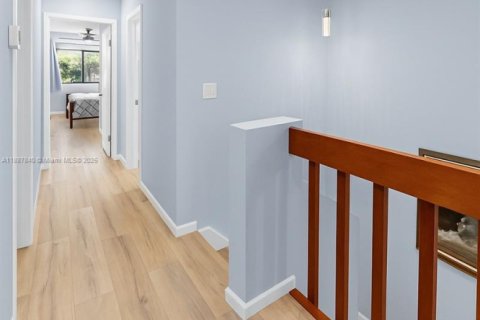 Townhouse in Weston, Florida 3 bedrooms, 145.3 sq.m. № 1941823 - photo 29