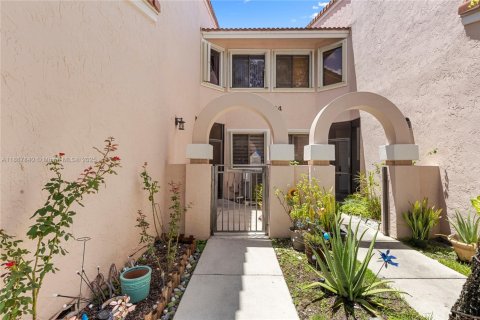 Townhouse in Weston, Florida 3 bedrooms, 145.3 sq.m. № 1941823 - photo 14