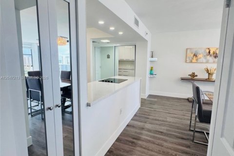 Снять в аренду кондоминиум в Авентура, Флорида 2 спальни, 106.19м2, № 2171985 - фото 15