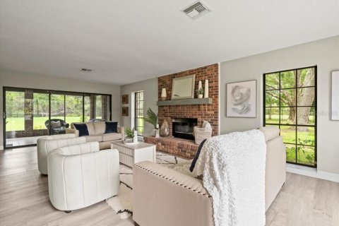 Casa en venta en Tampa, Florida, 4 dormitorios, 257.06 m2 № 1795968 - foto 10