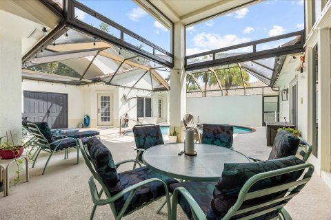 Купить виллу или дом в Палм Сити, Флорида 4 комнаты, 228.17м2, № 2244878 - фото 9