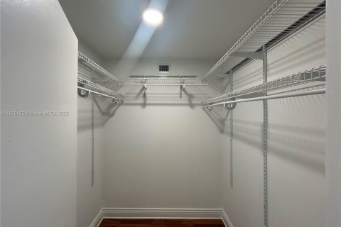 Copropriété à louer à Hallandale Beach, Floride: 1 chambre, 85.93 m2 № 1897359 - photo 16