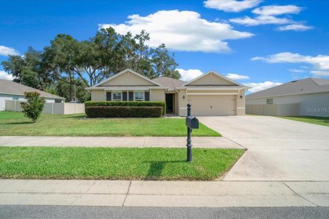 Casa en Ocala, Florida 4 dormitorios, 215.44 m2 № 2360589
