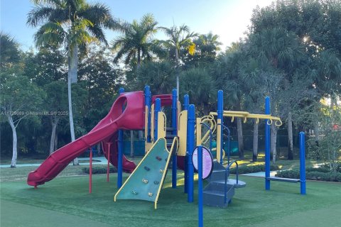 Condominio en venta en Doral, Florida, 2 dormitorios, 104.98 m2 № 1962794 - foto 21