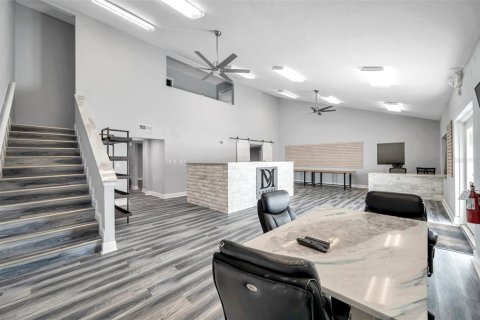 Propiedad comercial en venta en Largo, Florida, 5 dormitorios, 254.18 m2 № 1732606 - foto 12