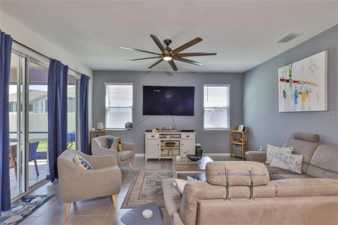 Casa en alquiler en Riverview, Florida, 5 dormitorios, 382.01 m2 № 1914079 - foto 18