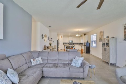 Casa en alquiler en Riverview, Florida, 5 dormitorios, 382.01 m2 № 1914079 - foto 13