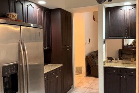 Casa en venta en Spring Hill, Florida, 4 dormitorios, 220.92 m2 № 1904266 - foto 8