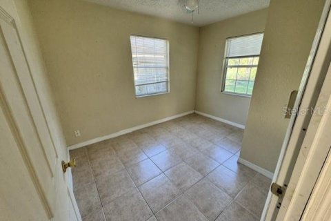 Villa ou maison à vendre à Tampa, Floride: 2 chambres, 82.78 m2 № 2419318 - photo 4