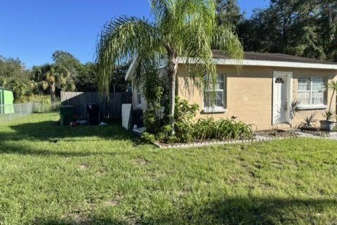 Villa ou maison à vendre à Tampa, Floride: 2 chambres, 82.78 m2 № 2419318 - photo 2