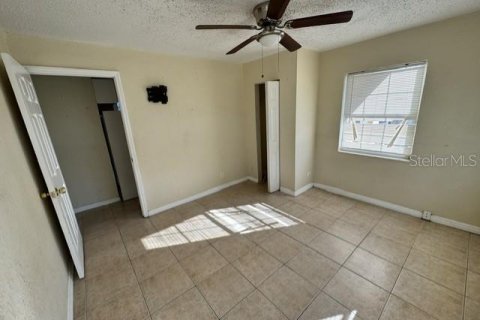 Villa ou maison à vendre à Tampa, Floride: 2 chambres, 82.78 m2 № 2419318 - photo 6