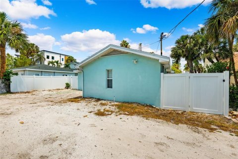 Casa en venta en Saint Pete Beach, Florida, 3 dormitorios, 174.93 m2 № 1677858 - foto 9