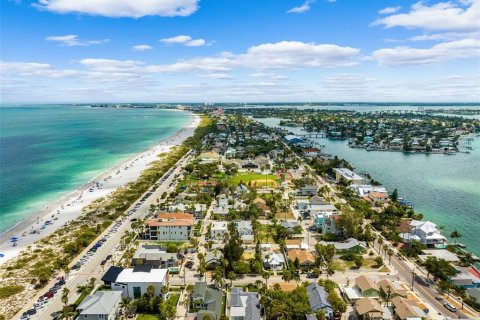 Casa en venta en Saint Pete Beach, Florida, 3 dormitorios, 174.93 m2 № 1677858 - foto 21