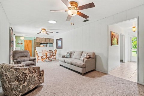 Villa ou maison à vendre à Zephyrhills, Floride: 3 chambres, 147.34 m2 № 2404915 - photo 7