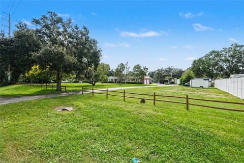 Villa ou maison à vendre à Zephyrhills, Floride: 3 chambres, 147.34 m2 № 2404915 - photo 6