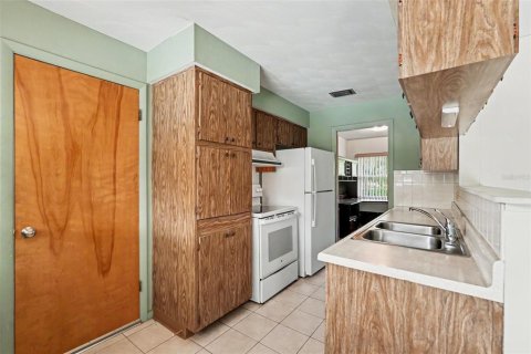 Villa ou maison à vendre à Zephyrhills, Floride: 3 chambres, 147.34 m2 № 2404915 - photo 19