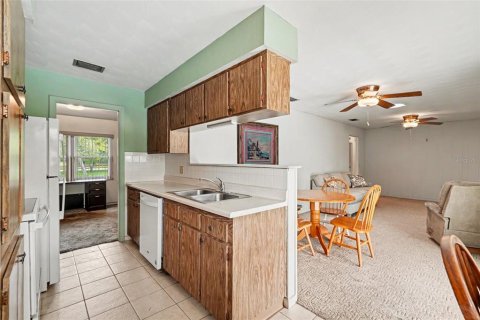 Villa ou maison à vendre à Zephyrhills, Floride: 3 chambres, 147.34 m2 № 2404915 - photo 16