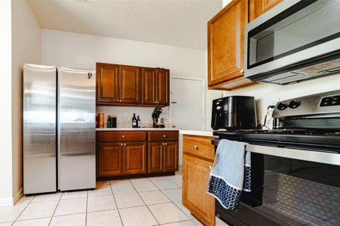 Adosado en alquiler en Riverview, Florida, 3 dormitorios, 166.3 m2 № 1901367 - foto 5