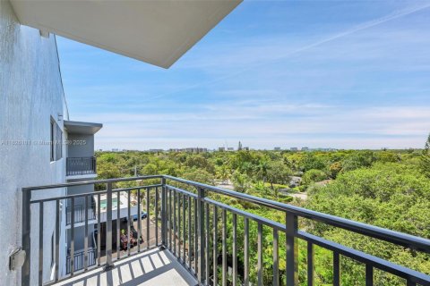 Apartment in North Miami, Florida 2 bedrooms, 83.7 sq.m. № 1821588 - photo 2
