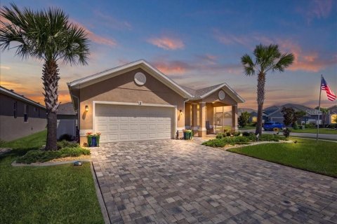 Villa ou maison à Palm Coast, Floride 3 chambres, 150.87 m2 № 2342065