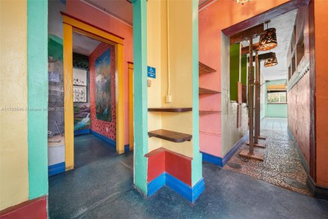 Propiedad comercial en venta en Miami Beach, Florida № 1935490 - foto 28