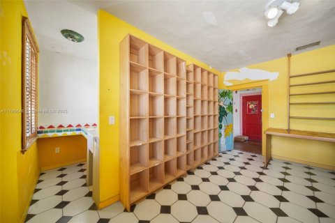 Propiedad comercial en venta en Miami Beach, Florida № 1935490 - foto 3